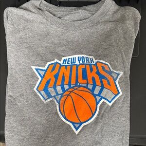 New York Knicks Gray Graphic Tee - Orange & Blue Logo